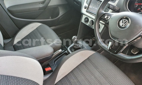 Acheter Occasion Voiture Volkswagen Polo Blanc à Ezulwini, Hhohho Acheter Occasion Voiture Volkswagen Polo Blanc à Ezulwini, Hhohho