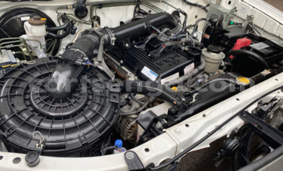 Acheter Occasion Voiture Toyota Hilux Blanc à Ezulwini, Hhohho Acheter Occasion Voiture Toyota Hilux Blanc à Ezulwini, Hhohho