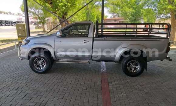 Nunua Ilio tumika Toyota Hilux Silver Gari ndani ya Ezulwini nchini Hhohho Nunua Ilio tumika Toyota Hilux Silver Gari ndani ya Ezulwini nchini Hhohho