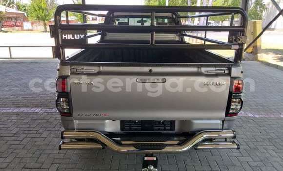 Nunua Ilio tumika Toyota Hilux Silver Gari ndani ya Ezulwini nchini Hhohho Nunua Ilio tumika Toyota Hilux Silver Gari ndani ya Ezulwini nchini Hhohho