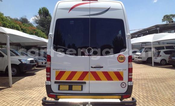 Nunua Ilio tumika Mercedes‒Benz GLC White Gari ndani ya Ezulwini nchini Hhohho Nunua Ilio tumika Mercedes‒Benz GLC White Gari ndani ya Ezulwini nchini Hhohho