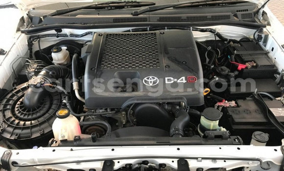 Nunua Ilio tumika Toyota Hilux White Gari ndani ya Ezulwini nchini Hhohho Nunua Ilio tumika Toyota Hilux White Gari ndani ya Ezulwini nchini Hhohho