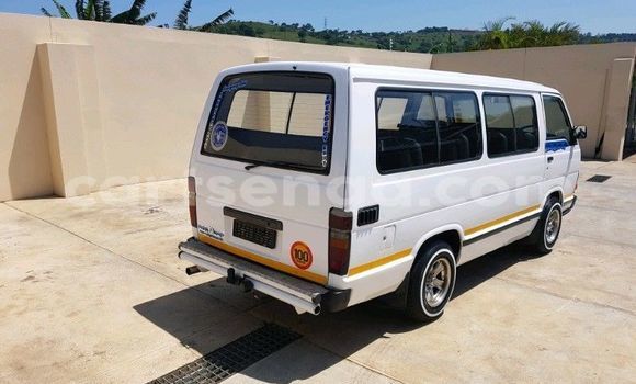Nunua Ilio tumika Toyota Hiace White Gari ndani ya Ezulwini nchini Hhohho Nunua Ilio tumika Toyota Hiace White Gari ndani ya Ezulwini nchini Hhohho