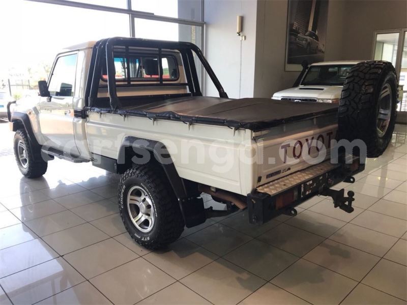 Big with watermark toyota land cruiser hhohho ezulwini 11087