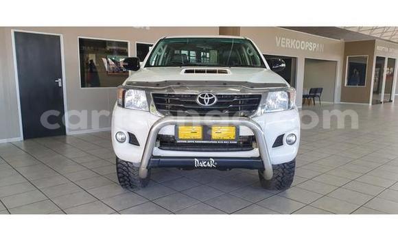 Buy Used Toyota Hilux White Car in Ezulwini in Hhohho Buy Used Toyota Hilux White Car in Ezulwini in Hhohho