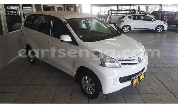 Nunua Ilio tumika Toyota Avanza White Gari ndani ya Ezulwini nchini Hhohho Nunua Ilio tumika Toyota Avanza White Gari ndani ya Ezulwini nchini Hhohho