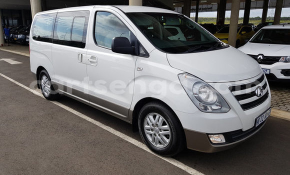 Nunua Ilio tumika Hyundai H1 White Gari ndani ya Ezulwini nchini Hhohho Nunua Ilio tumika Hyundai H1 White Gari ndani ya Ezulwini nchini Hhohho