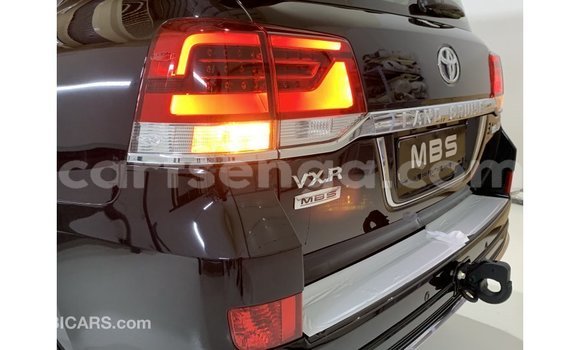 Nunua Imported Toyota Land Cruiser Black Gari ndani ya Import - Dubai nchini Hhohho Nunua Imported Toyota Land Cruiser Black Gari ndani ya Import - Dubai nchini Hhohho