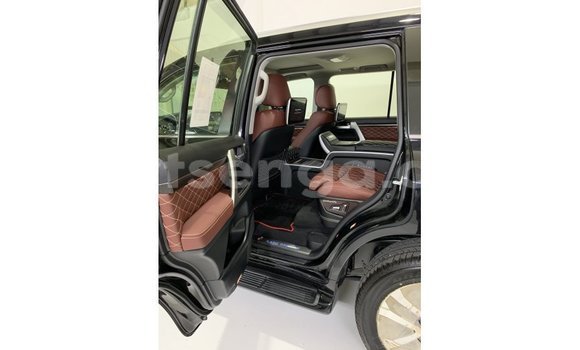 Nunua Imported Toyota Land Cruiser Black Gari ndani ya Import - Dubai nchini Hhohho Nunua Imported Toyota Land Cruiser Black Gari ndani ya Import - Dubai nchini Hhohho