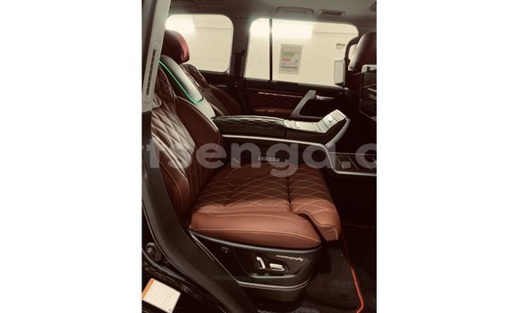 Nunua Imported Toyota Land Cruiser Black Gari ndani ya Import - Dubai nchini Hhohho Nunua Imported Toyota Land Cruiser Black Gari ndani ya Import - Dubai nchini Hhohho