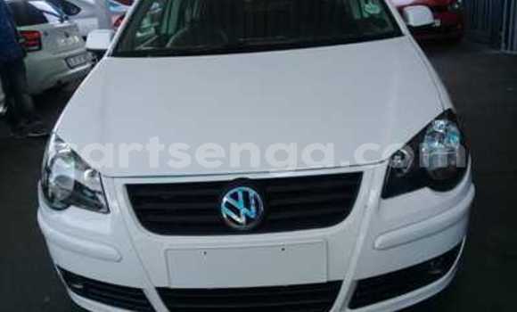 Buy Used Volkswagen Polo White Car in Ezulwini in Hhohho Buy Used Volkswagen Polo White Car in Ezulwini in Hhohho