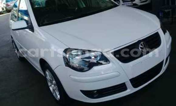 Buy Used Volkswagen Polo White Car in Ezulwini in Hhohho Buy Used Volkswagen Polo White Car in Ezulwini in Hhohho