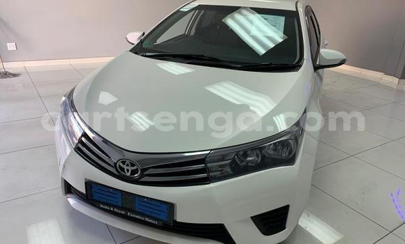 Nunua Ilio tumika Toyota Corolla White Gari ndani ya Manzini nchini Manzini Nunua Ilio tumika Toyota Corolla White Gari ndani ya Manzini nchini Manzini