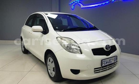 Nunua Ilio tumika Toyota Yaris White Gari ndani ya Manzini nchini Manzini Nunua Ilio tumika Toyota Yaris White Gari ndani ya Manzini nchini Manzini