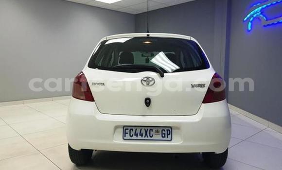 Nunua Ilio tumika Toyota Yaris White Gari ndani ya Manzini nchini Manzini Nunua Ilio tumika Toyota Yaris White Gari ndani ya Manzini nchini Manzini