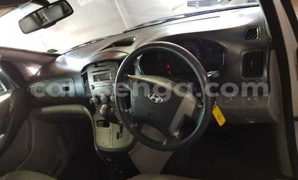 Acheter Occasion Voiture Hyundai H1 Blanc à Ezulwini, Hhohho Acheter Occasion Voiture Hyundai H1 Blanc à Ezulwini, Hhohho