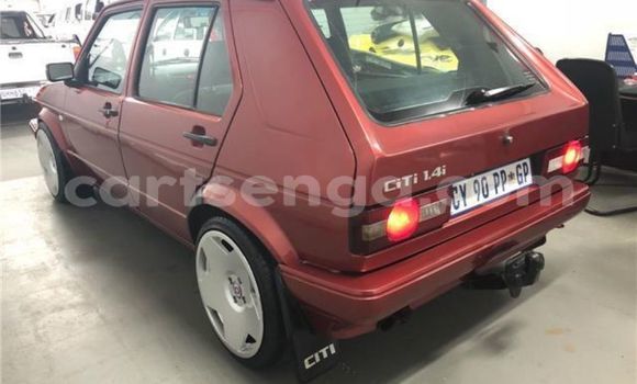 Nunua Ilio tumika Volkswagen Golf Red Gari ndani ya Ezulwini nchini Hhohho Nunua Ilio tumika Volkswagen Golf Red Gari ndani ya Ezulwini nchini Hhohho