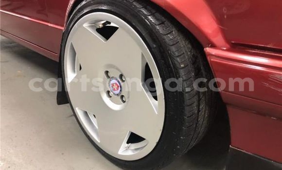 Nunua Ilio tumika Volkswagen Golf Red Gari ndani ya Ezulwini nchini Hhohho Nunua Ilio tumika Volkswagen Golf Red Gari ndani ya Ezulwini nchini Hhohho