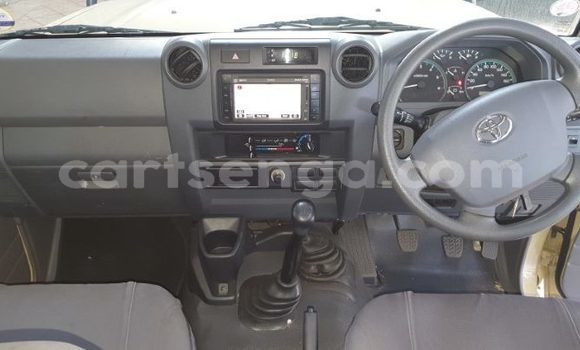 Nunua Ilio tumika Toyota Land Cruiser Brown Gari ndani ya Mbabane nchini Manzini Nunua Ilio tumika Toyota Land Cruiser Brown Gari ndani ya Mbabane nchini Manzini