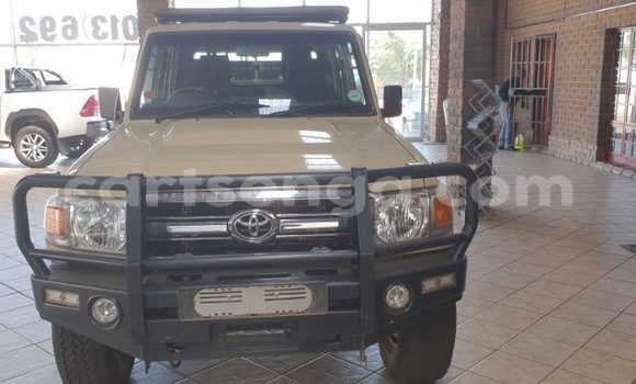 Nunua Ilio tumika Toyota Land Cruiser Brown Gari ndani ya Mbabane nchini Manzini Nunua Ilio tumika Toyota Land Cruiser Brown Gari ndani ya Mbabane nchini Manzini