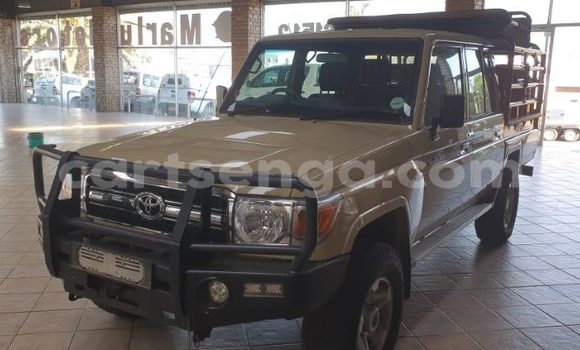 Nunua Ilio tumika Toyota Land Cruiser Brown Gari ndani ya Mbabane nchini Manzini Nunua Ilio tumika Toyota Land Cruiser Brown Gari ndani ya Mbabane nchini Manzini