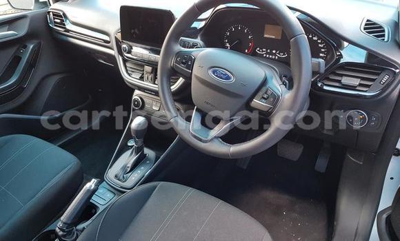 Acheter Occasion Voiture Ford Fiesta Blanc à Hlatikulu, Shiselweni District Acheter Occasion Voiture Ford Fiesta Blanc à Hlatikulu, Shiselweni District