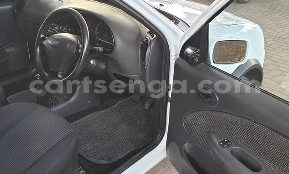 Nunua Ilio tumika Ford B-MAX White Gari ndani ya Hlatikulu nchini Wilaya ya Shiselweni Nunua Ilio tumika Ford B-MAX White Gari ndani ya Hlatikulu nchini Wilaya ya Shiselweni