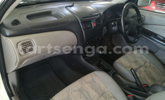 Acheter Occasion Voiture Nissan Almera Blanc à Hlatikulu, Shiselweni District Acheter Occasion Voiture Nissan Almera Blanc à Hlatikulu, Shiselweni District