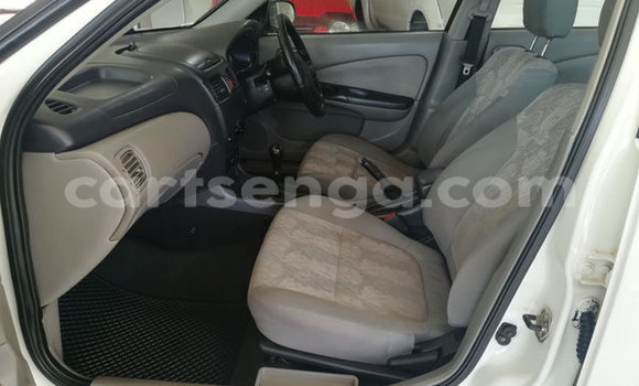 Acheter Occasion Voiture Nissan Almera Blanc à Hlatikulu, Shiselweni District Acheter Occasion Voiture Nissan Almera Blanc à Hlatikulu, Shiselweni District