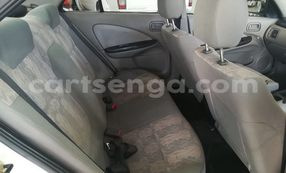 Acheter Occasion Voiture Nissan Almera Blanc à Hlatikulu, Shiselweni District Acheter Occasion Voiture Nissan Almera Blanc à Hlatikulu, Shiselweni District