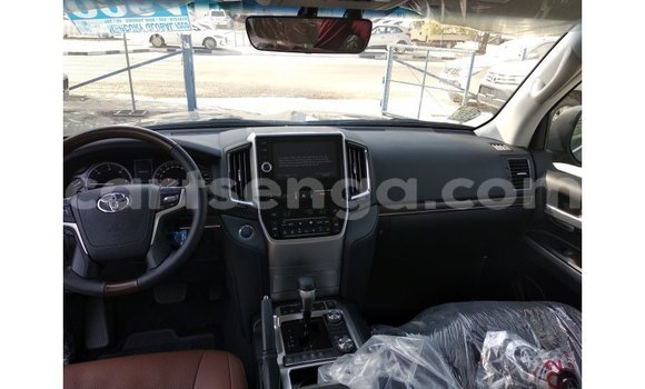 Nunua Imported Toyota Land Cruiser Black Gari ndani ya Import - Dubai nchini Hhohho Nunua Imported Toyota Land Cruiser Black Gari ndani ya Import - Dubai nchini Hhohho