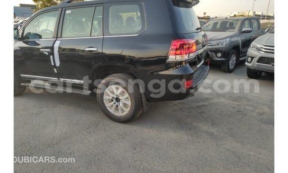 Nunua Imported Toyota Land Cruiser Black Gari ndani ya Import - Dubai nchini Hhohho Nunua Imported Toyota Land Cruiser Black Gari ndani ya Import - Dubai nchini Hhohho